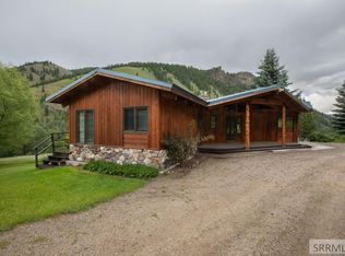 39 Hidden Acres Ln, North Fork, ID 83466