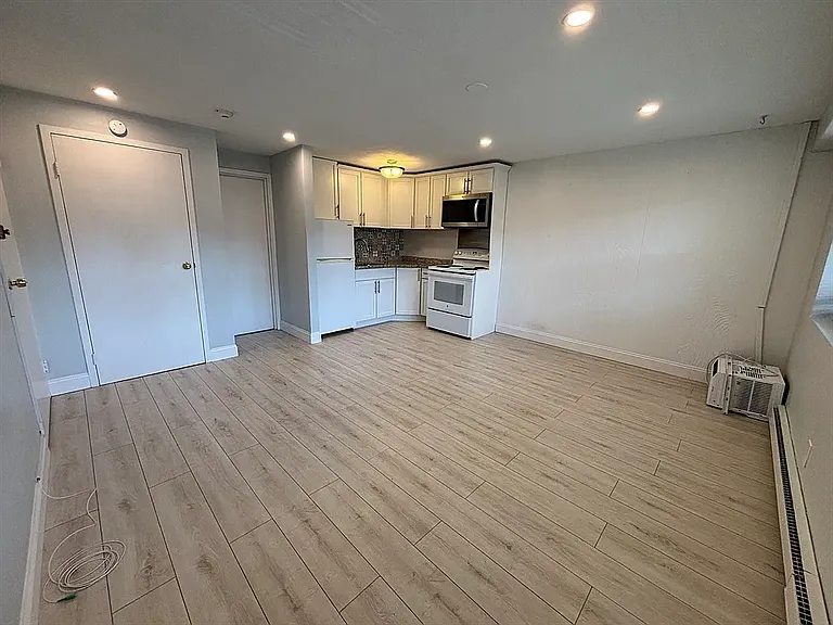 340 Main St #307 — Photo 2