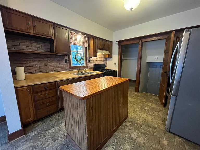1005 Summer St — Photo 13