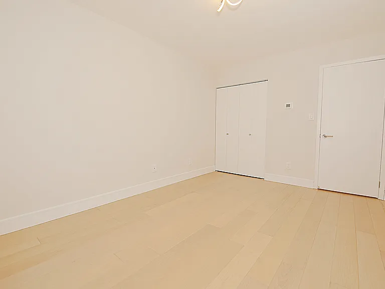 230 W Broadway #307 — Photo 15