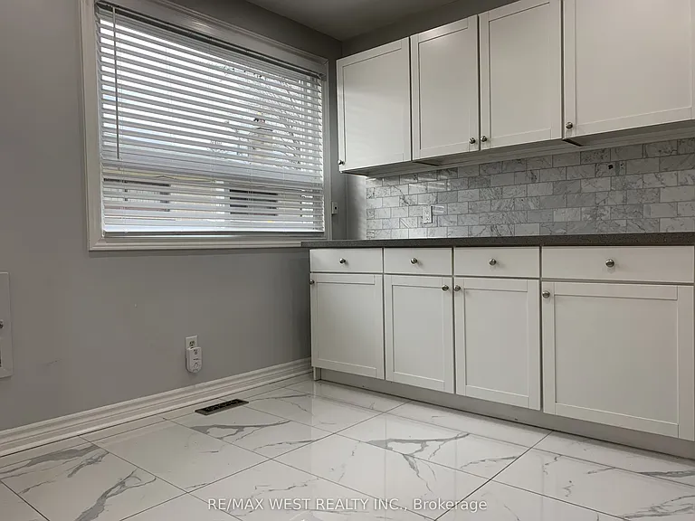 241 Ashlar Rd — Photo 6