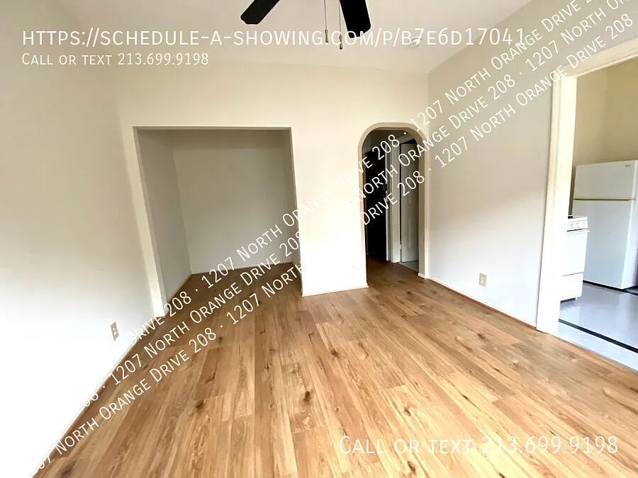 $0 Security Deposit A Charming Upper Studio Hollywood Gateway — Photo 4