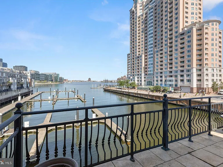 921 Valencia Ct #120 — Photo 34