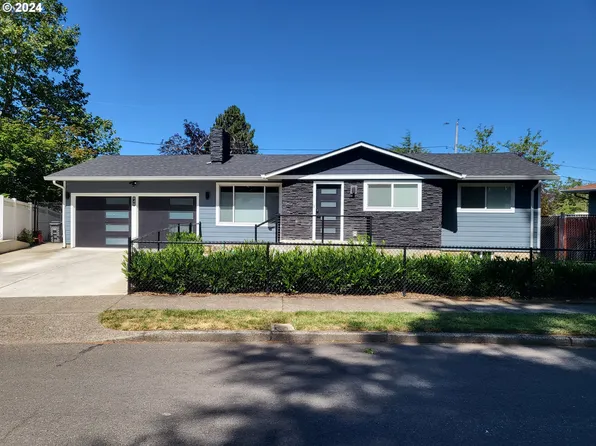 949 SE 221st Ave, Gresham, OR 97030
