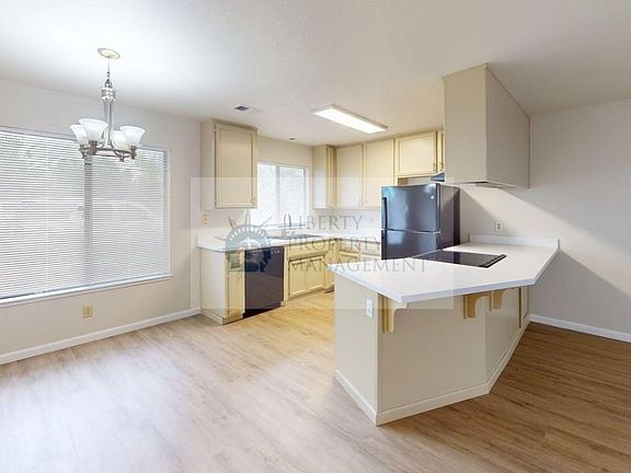 5th image of 401 Neece Dr