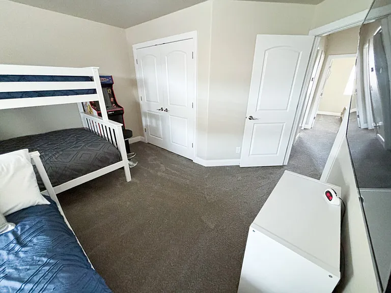 N Coral Ridge Dr — Photo 15