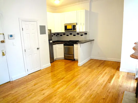 Rented by Steven Apuzzi LLC | media 18