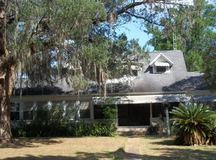 5803 SE Robinson Rd, Belleview, FL 34420