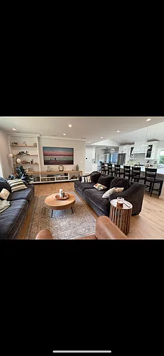 1010 Crabtree Ln Photo 1
