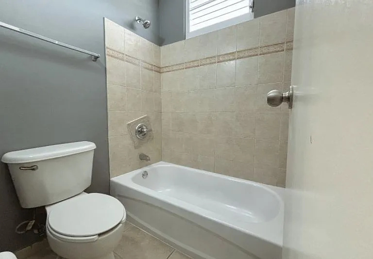 Urb Miraflores 31103 Calle Camelia — Photo 17