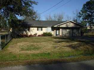 5599 Whitaker St, Groves, TX 77619