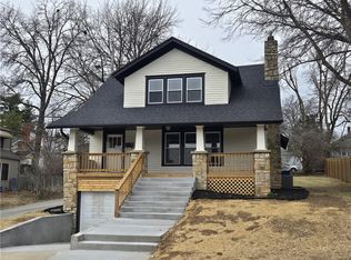 730 W College St, Liberty, MO 64068