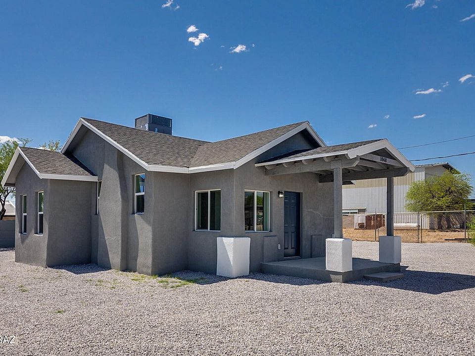2nd image of 1048 S Santa Rita Ave