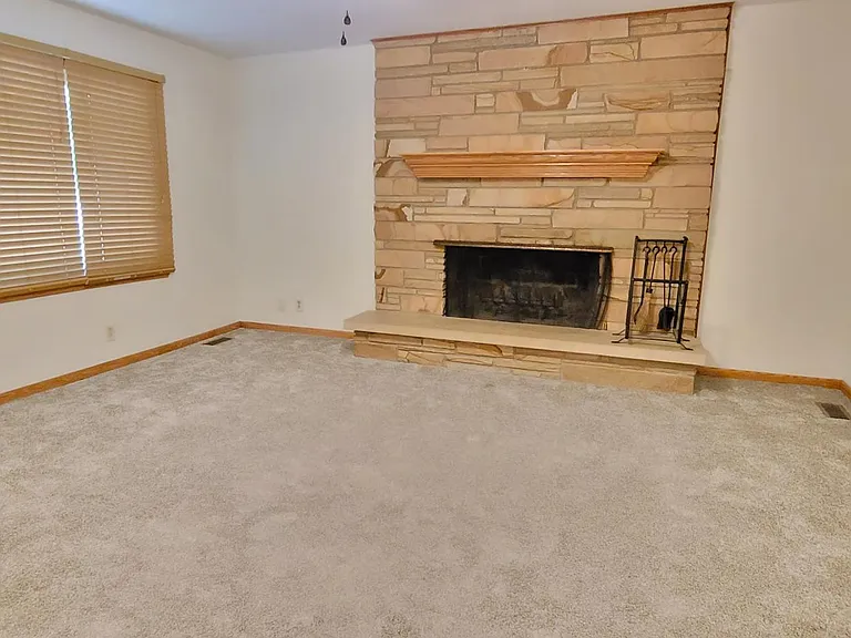 14411 W Maple St — Photo 19