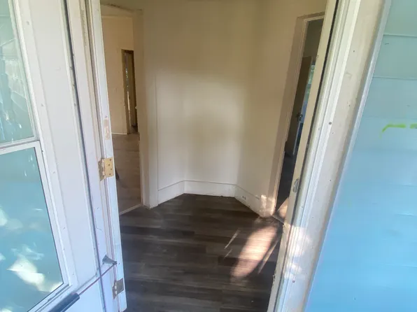 106 Warren Ct, Martinsville, VA 24112