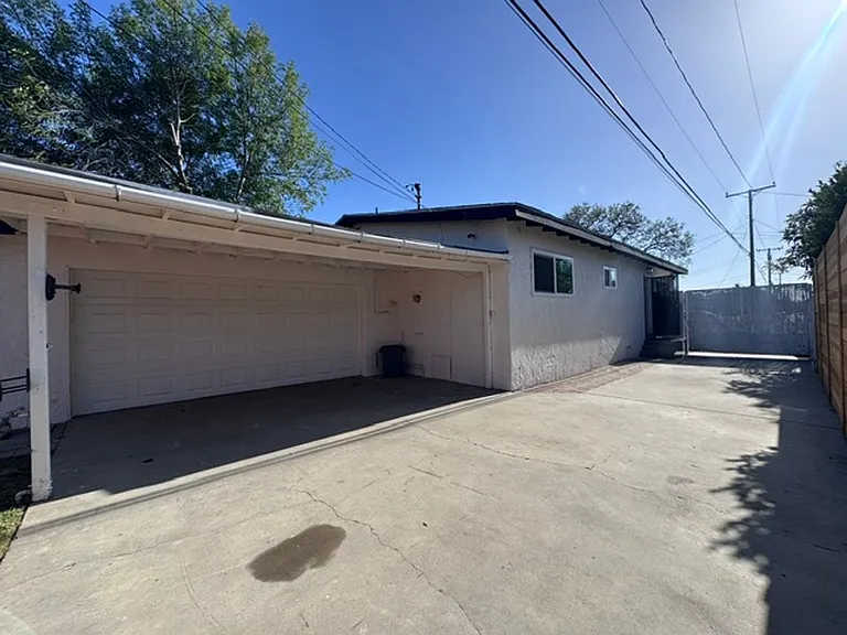 6320 N Rose Ave — Photo 13