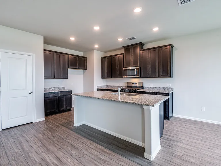 737 Santa Lucia Dr — Photo 13