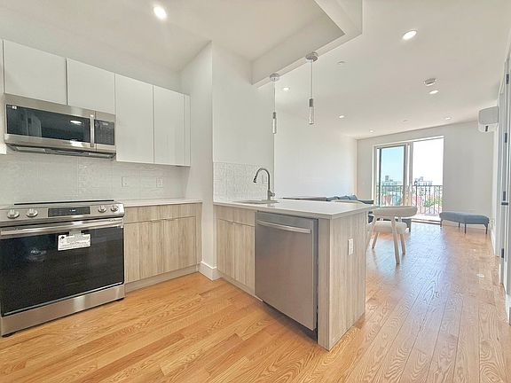 4th image of 1644 New York Ave #6F