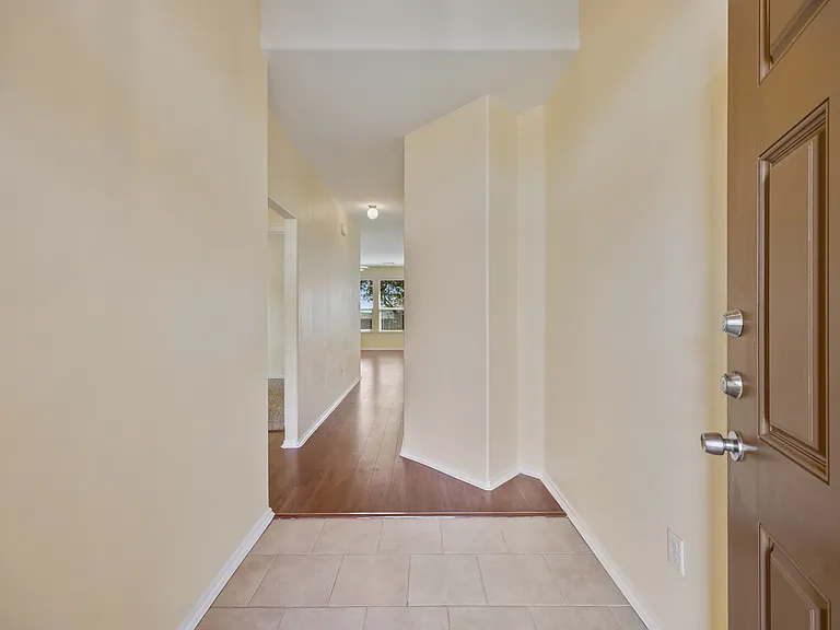 2508 Pioneer Bluffs Rd — Photo 27