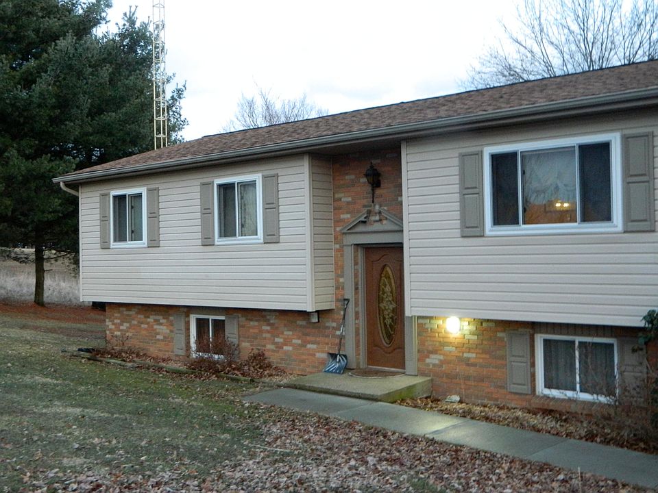 588 Blairs Ridge Road, Moundsville, WV 26041