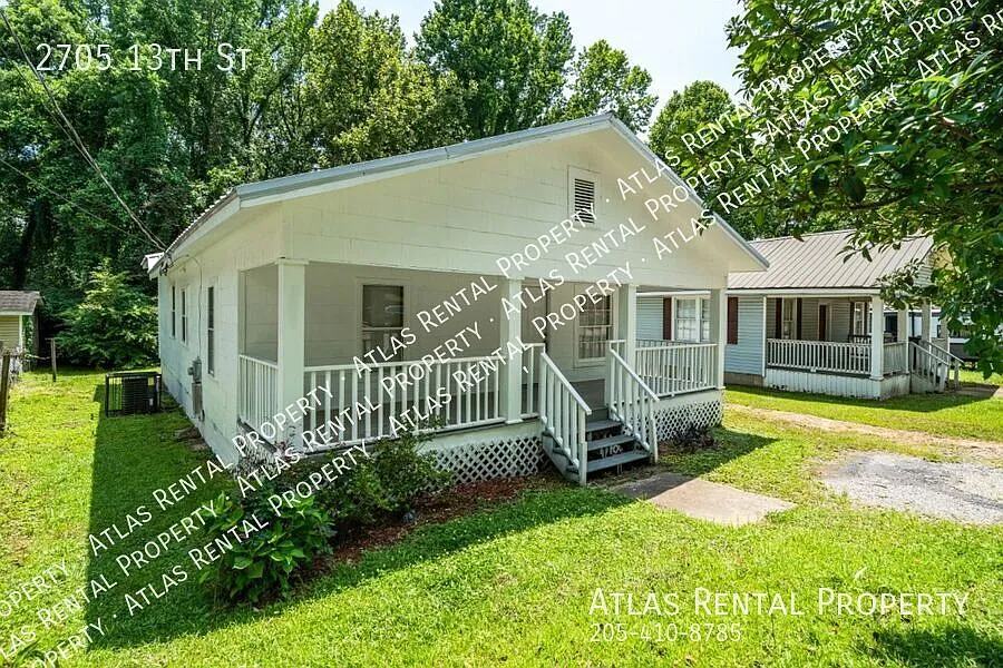Renovated 4BR Gem Near UA Granite Counters & Pet-Friendly! — Photo 2
