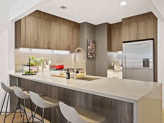 3rd image of 470 Dean St #309
