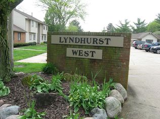 1609 Lyndhurst Dr APT E, Savoy, IL 61874