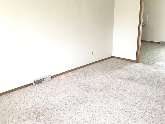 3rd image of 112 W 6th St