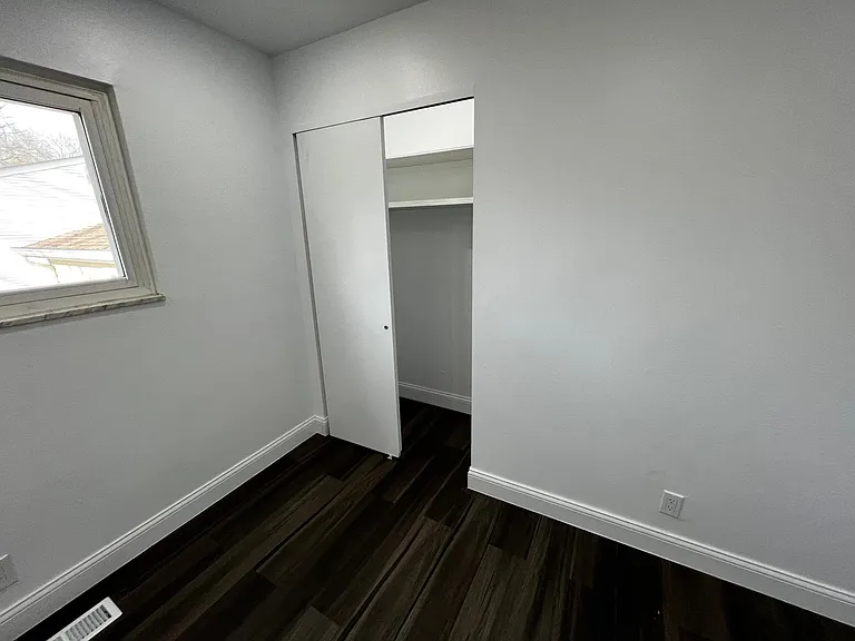 Bedroom 2 Pic2