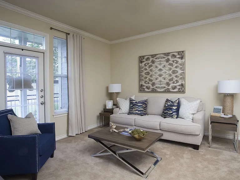 Country Club Pointe Apartment Homes — Photo 8