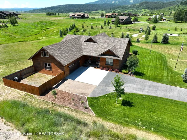 71 Willow Lake Dr, Alpine, WY 83128