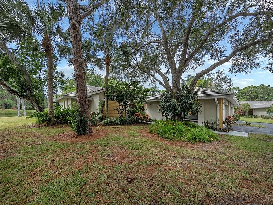 1st image of 333 Pembroke Dr #210
