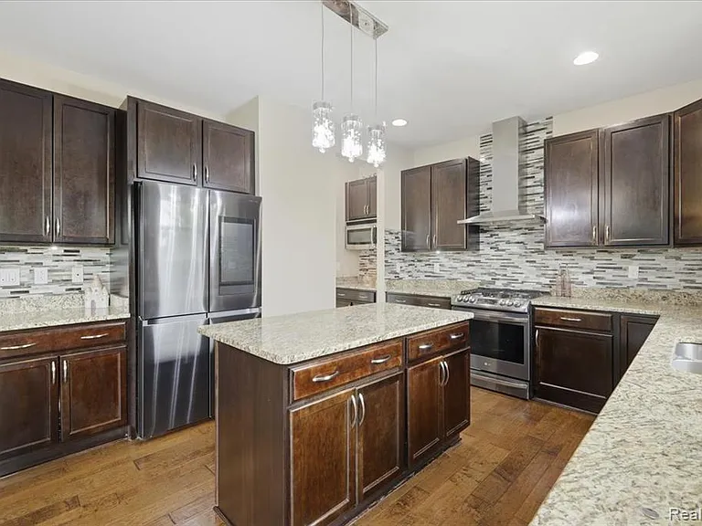 4810 E Stonegate Cir — Photo 17
