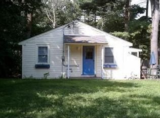 10 Beach Rd, Pembroke, MA 02359