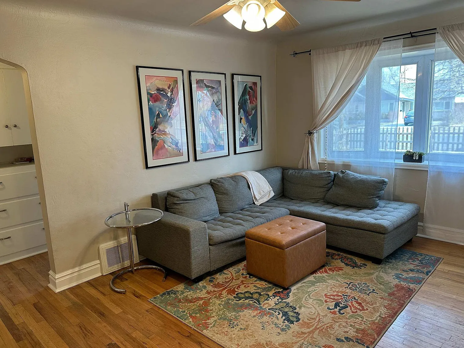 3 bed, 2.0 bath, 1711 sqft, $4,389 — Photo 2
