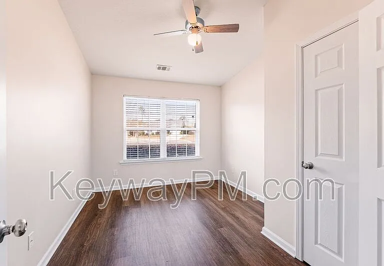 4060 Stone Pass Dr — Photo 5