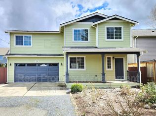 131 91st Ave SE UNIT B, Lake Stevens, WA 98258