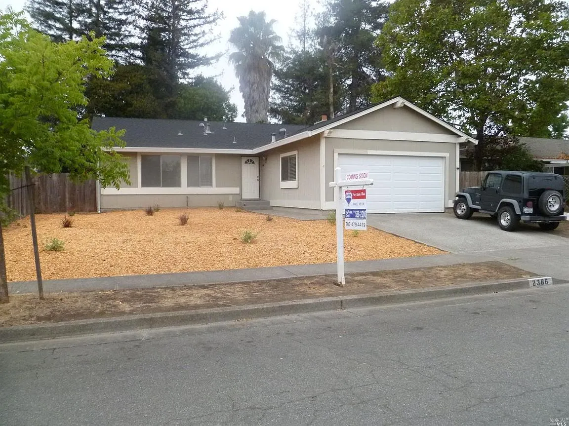 2366 Julio Ln photo 1