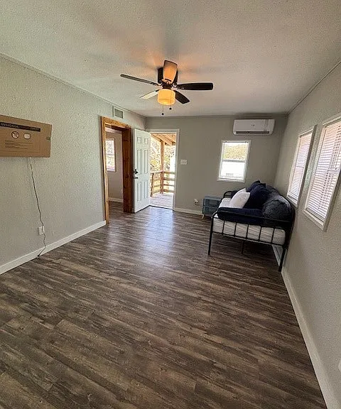 339 S Whitney St #A — Photo 3