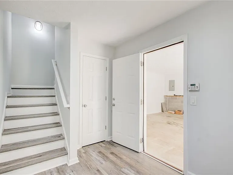 2470 Stonegate Dr NW — Photo 4