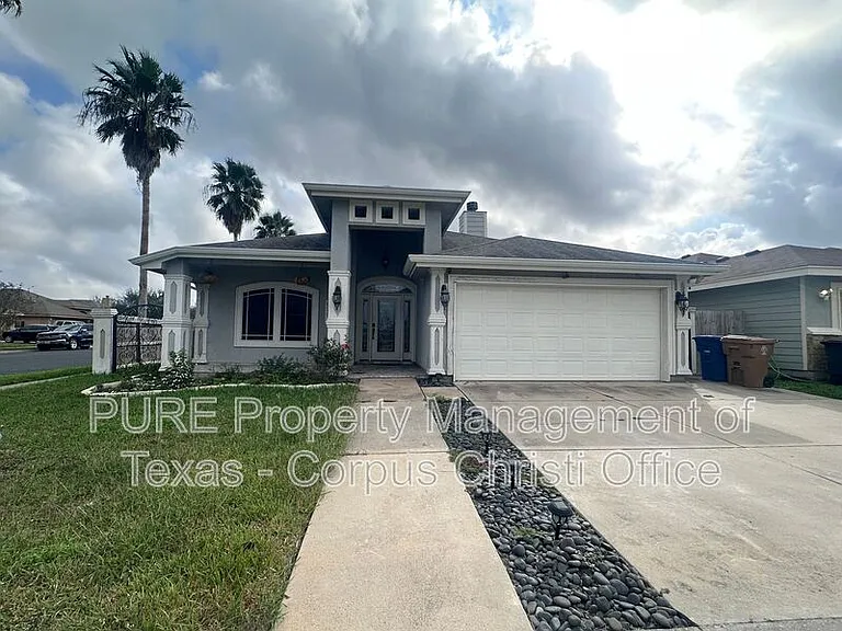 6902 Anastasia — Photo 1