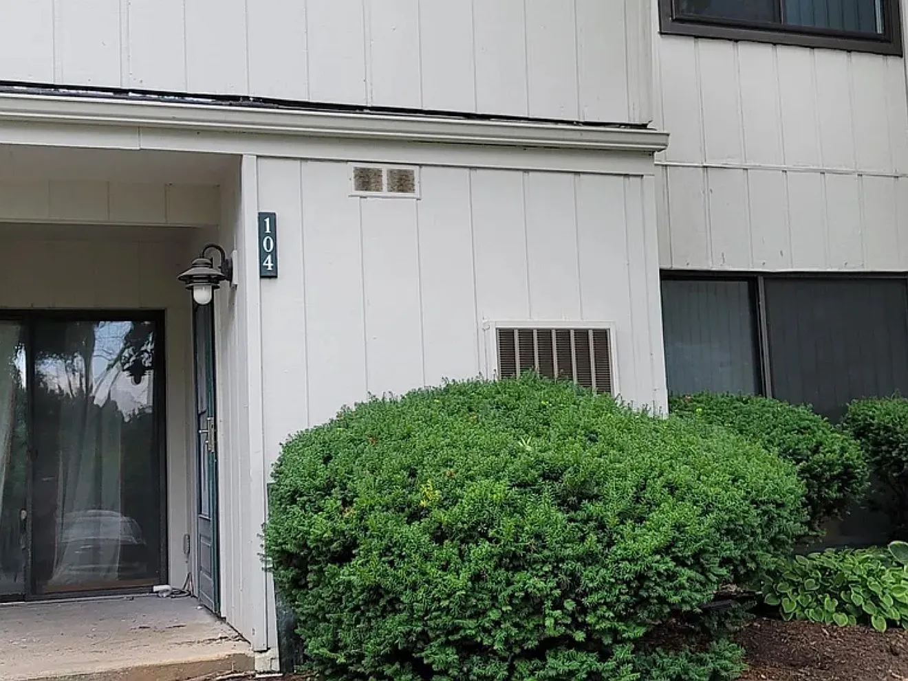 2 bed, 1.5 bath, 1450 sqft, $2,250 — Photo 1