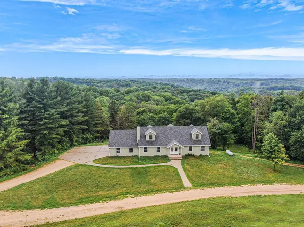 18240 County Road Ss, Viola, WI 54664