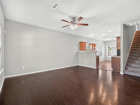 3rd image of 4600 W Colfax Loop