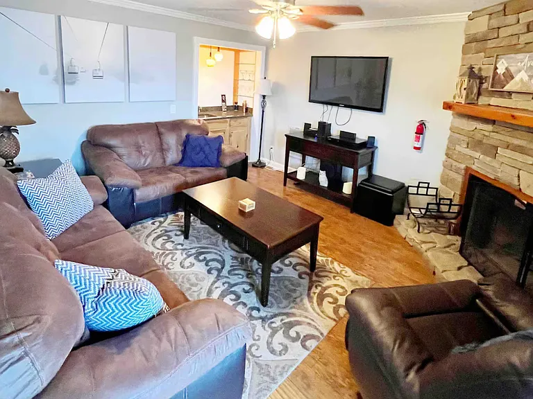 301 Pinnacle Inn Rd #2215 — Photo 7