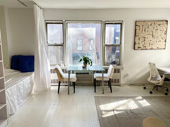 3rd image of 2 King St APT 3D