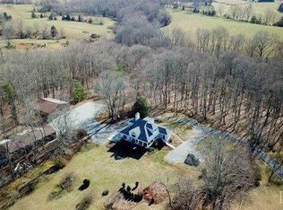 110 Southridge Dr, Bedford, VA 24523