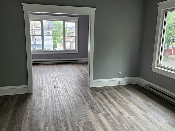 Dining room/living room