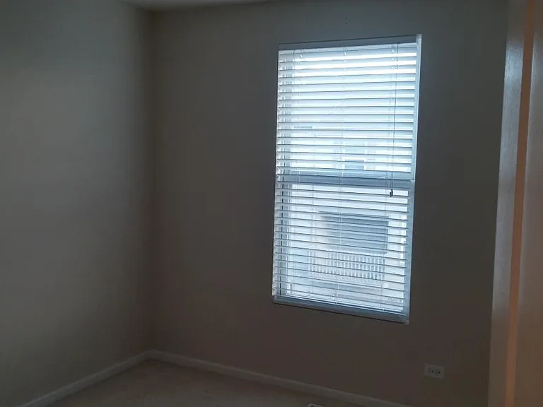 1526 Bristol Ln — Photo 16