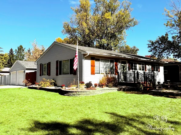 603 17th Ave NE, Aberdeen, SD 57401